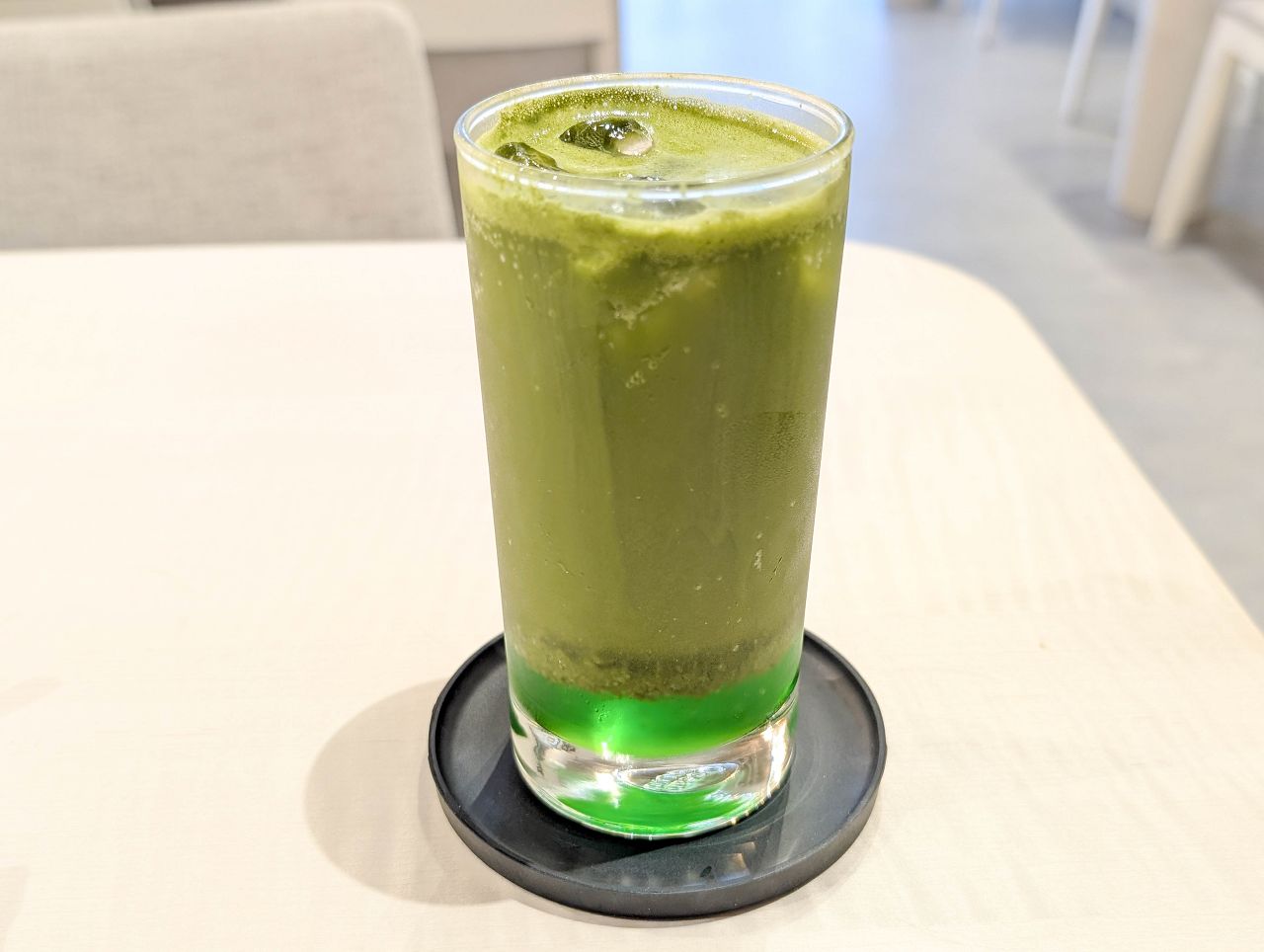 [食記][高雄市] Dí Coffee 迪咖啡 新興民生店 — 風味優雅的桂花抹茶牛奶