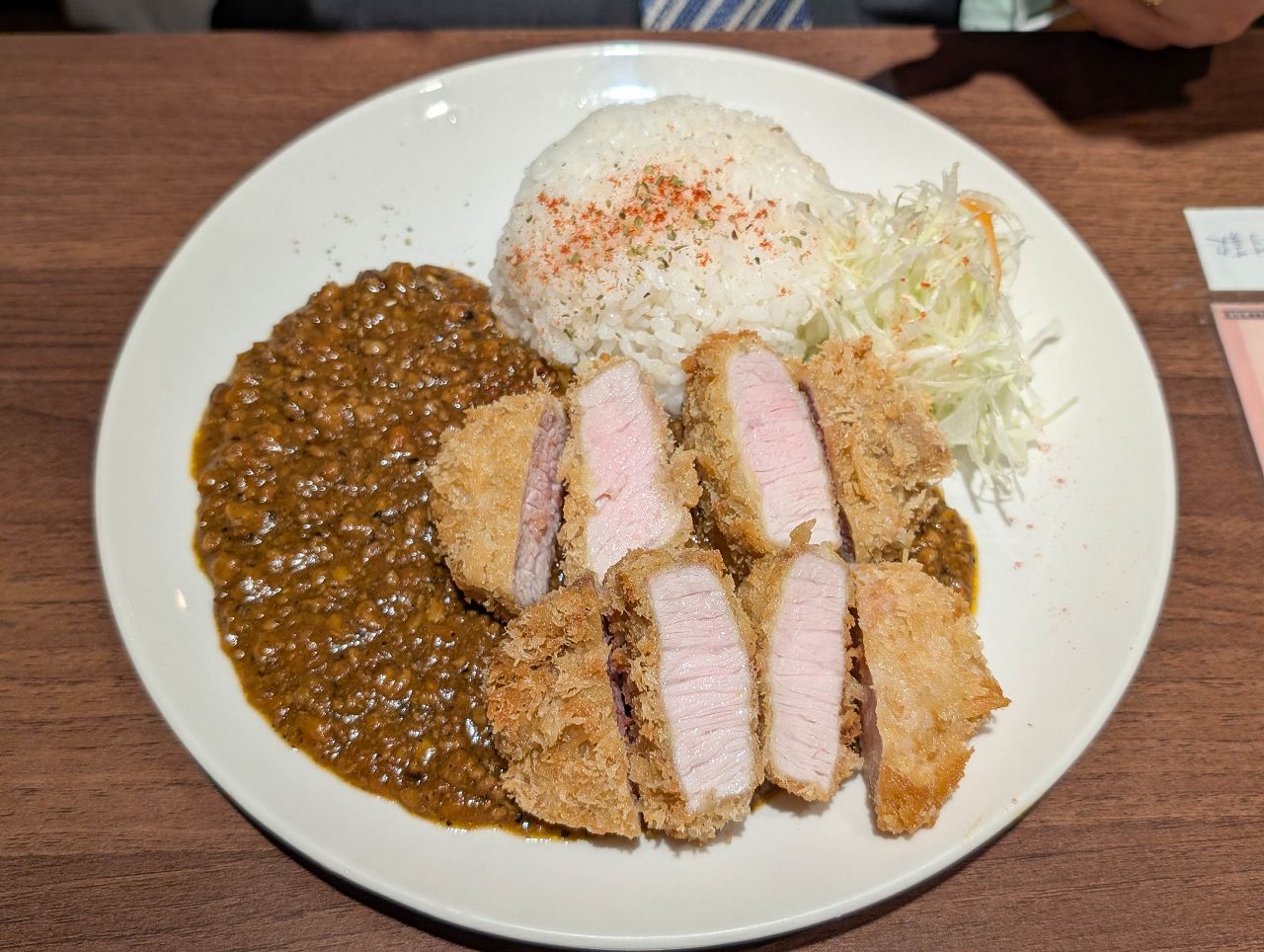 [食記][高雄市] 蘑菇Curry 咖哩&豬排專門店 — 漢神百貨附近日籍女主廚開的日式咖哩和炸豬排專賣店
