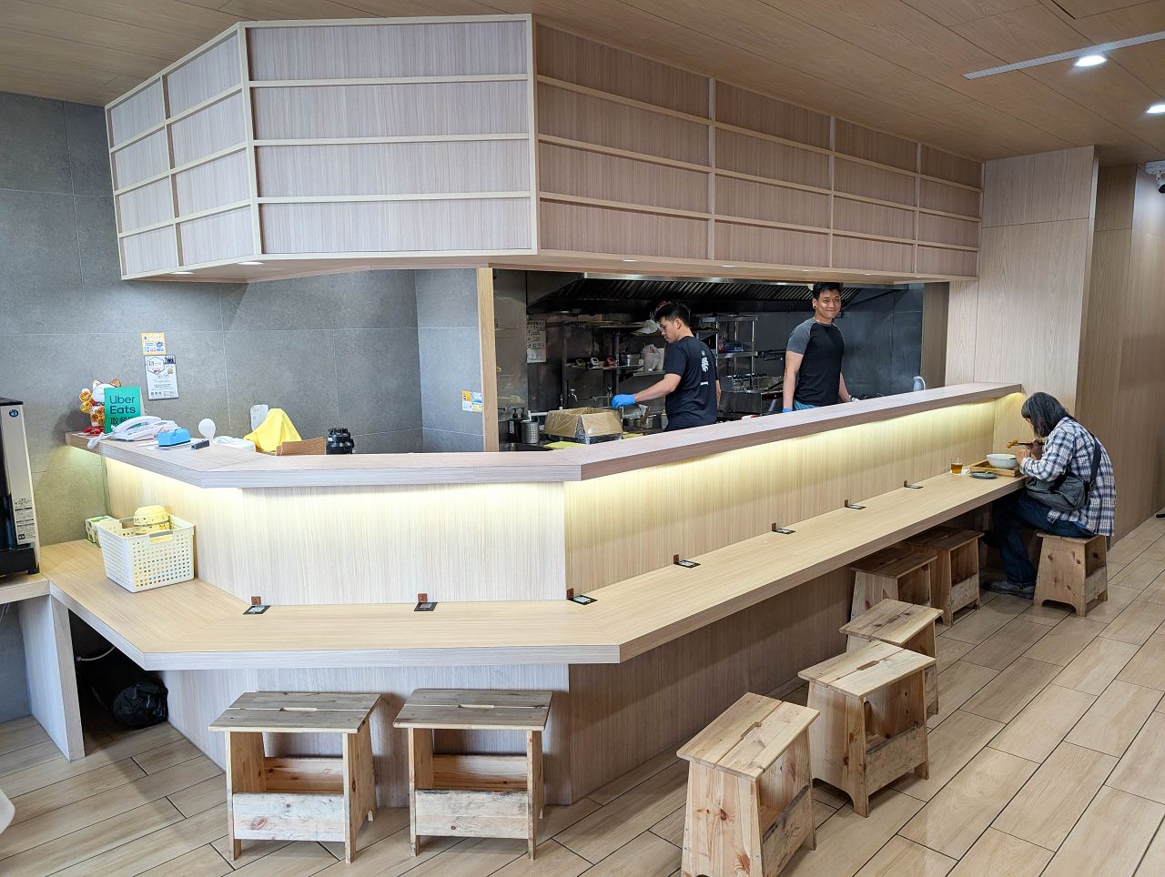 [食記][高雄市] 榮一拉麵 文化店 — 高師大對面拉麵店，主打雞白湯拉麵和柚子鹽拉麵。
