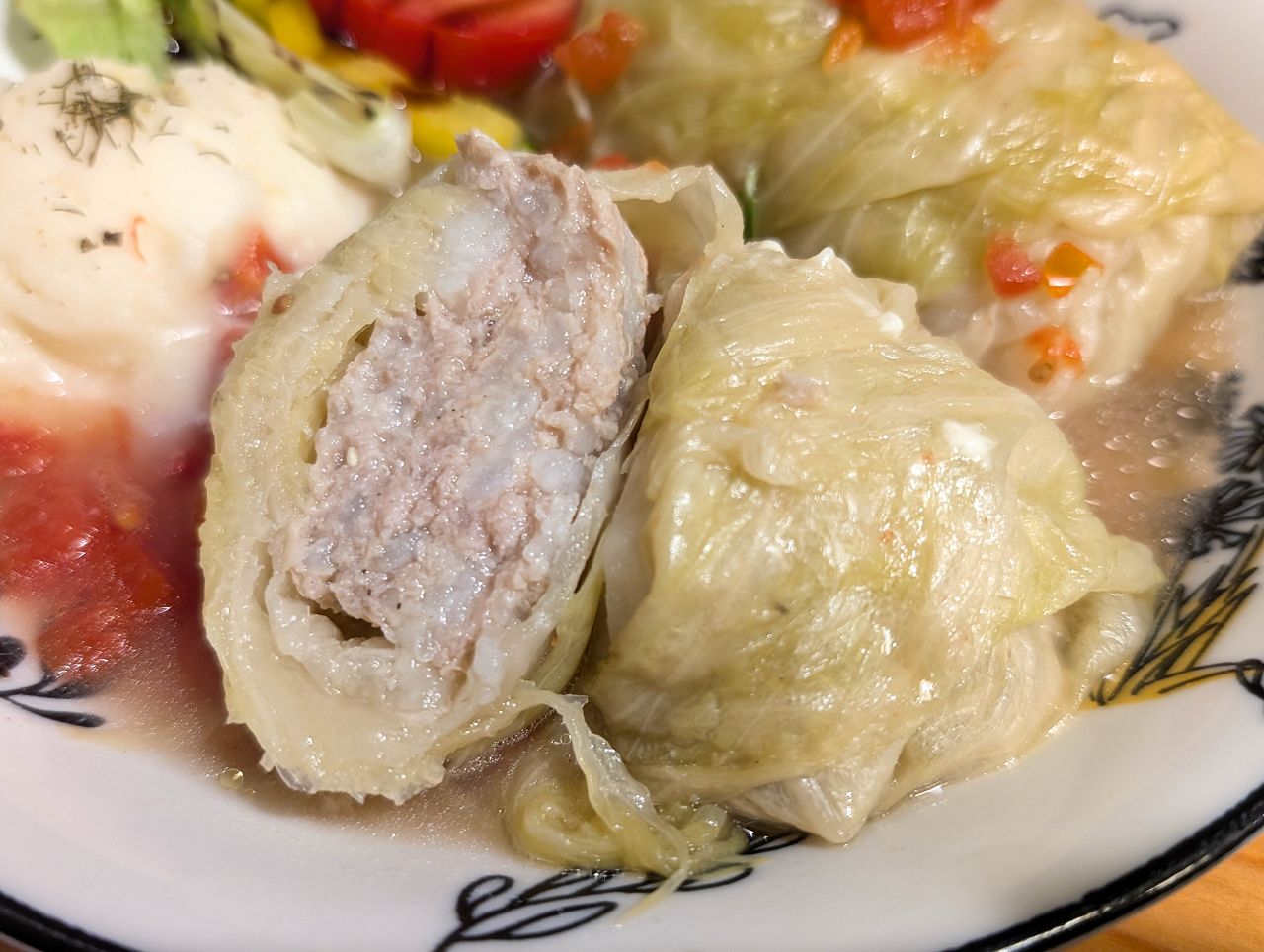 [食記][高雄市] 烏拉森林東歐餐酒館 (已歇業) — 兩位外國主廚共同經營的東歐料理餐廳，主打波蘭、烏克蘭、立陶宛等東歐各國料理。