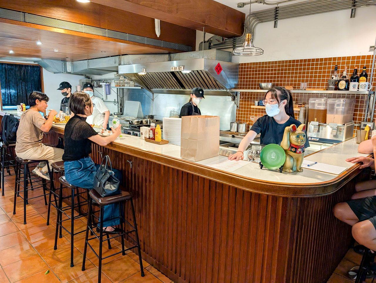 [食記][台北市] Burger Out — 松菸附近炸雞漢堡專賣店