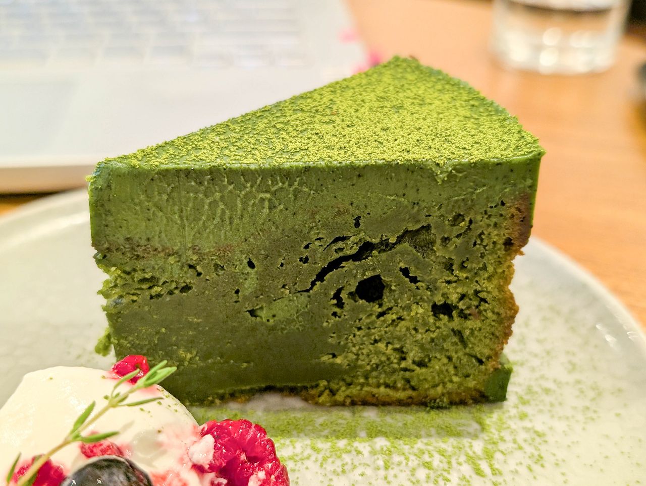 [食記][台北市] 貳氛福商行 — 北門附近隱身攝影街上設在2樓的文青風格咖啡廳
