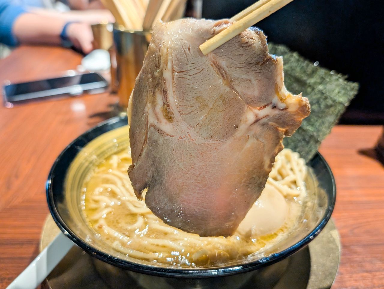 [食記][新北市][板橋區] 鈞拉麵 — 新埔站附近前鬼金棒師傅出來開的拉麵店