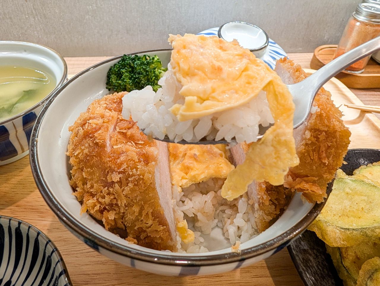 [食記][高雄市] 森三日式炸豬排專門店
