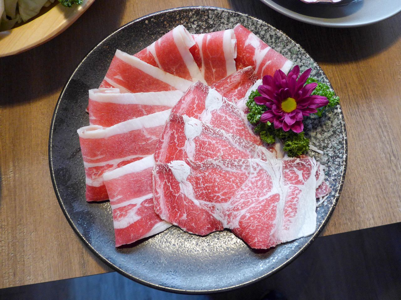 [食記][新竹市] 樂馥Luff 無菜單鍋物 — 巨城附近巷弄內精緻無菜單海陸火鍋