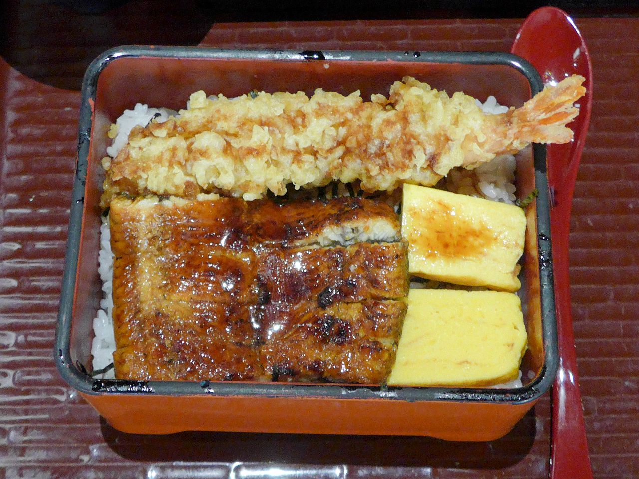 [食記][台中市] 大江戶町鰻屋 台中公益店 — 嚴選台灣頂級4P新鮮鰻魚使用備長炭直火碳烤的鰻魚飯專賣店