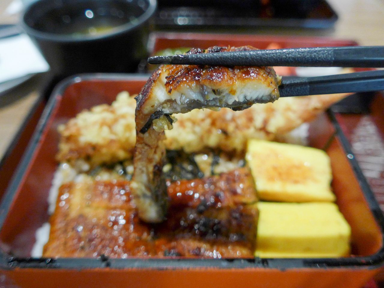 [食記][台中市] 大江戶町鰻屋 台中公益店 — 嚴選台灣頂級4P新鮮鰻魚使用備長炭直火碳烤的鰻魚飯專賣店