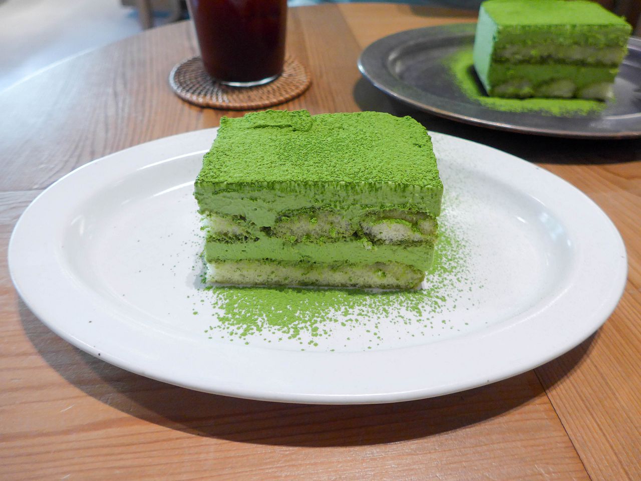 [食記][高雄市] Coffee Ring — 大立百貨及漢神本館附近日式侘寂風格咖啡廳，抹茶控必吃抹茶提拉米蘇。