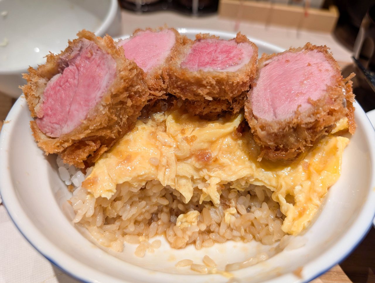 [食記][台北市] かつ丼屋 勝急 Dream Plaza 夢廣場店 — 來自日本三重縣的高人氣炸豬排丼飯品牌