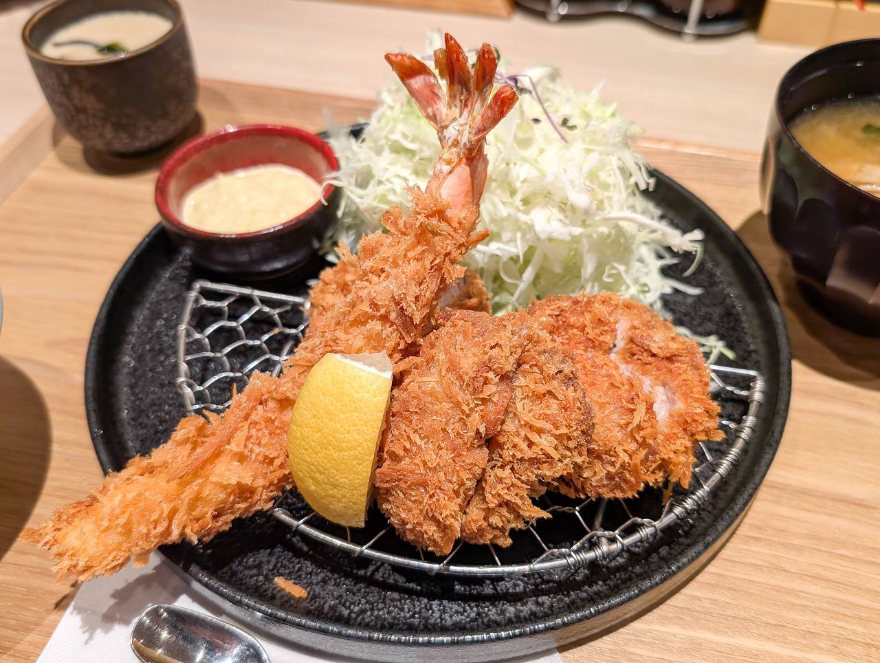 [食記][台北市] かつ丼屋 勝急 Dream Plaza 夢廣場店 — 來自日本三重縣的高人氣炸豬排丼飯品牌