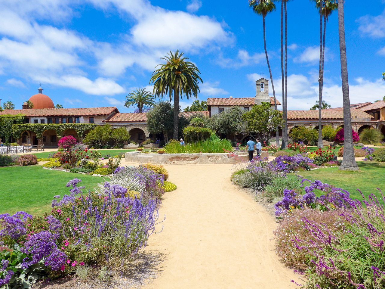 [遊記] 2024美國南加州旅遊 Day3 — San Juan Capistrano 參訪240多年歷史的傳道院 + Newport Beach & Laguna Beach 海岸線之旅。