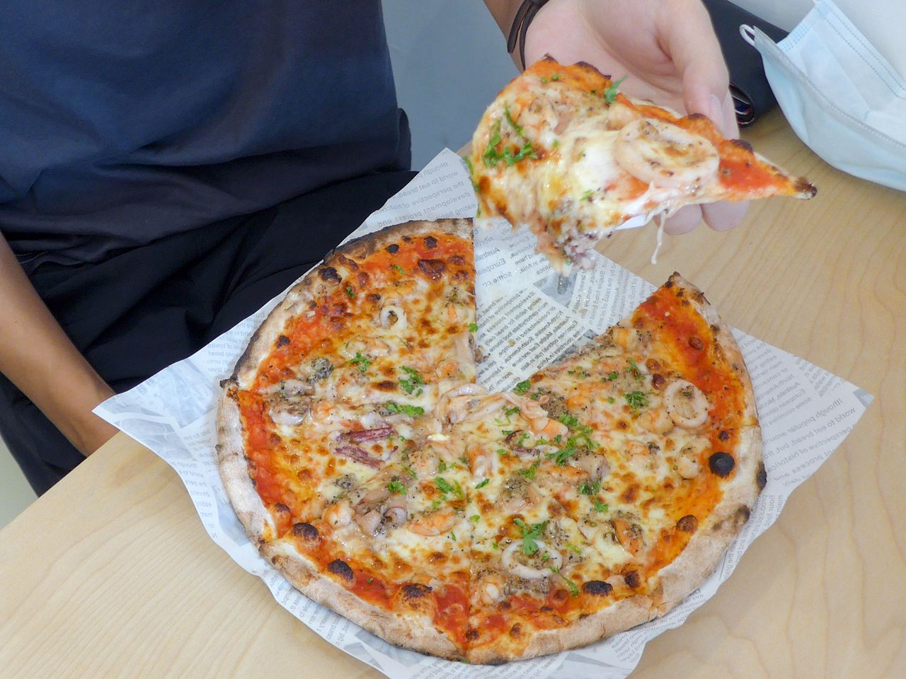 [食記][高雄市] JAN’s Table — 龍華市場起家的酸種羅馬披薩專賣店在巨蛋商圈擁有新店面