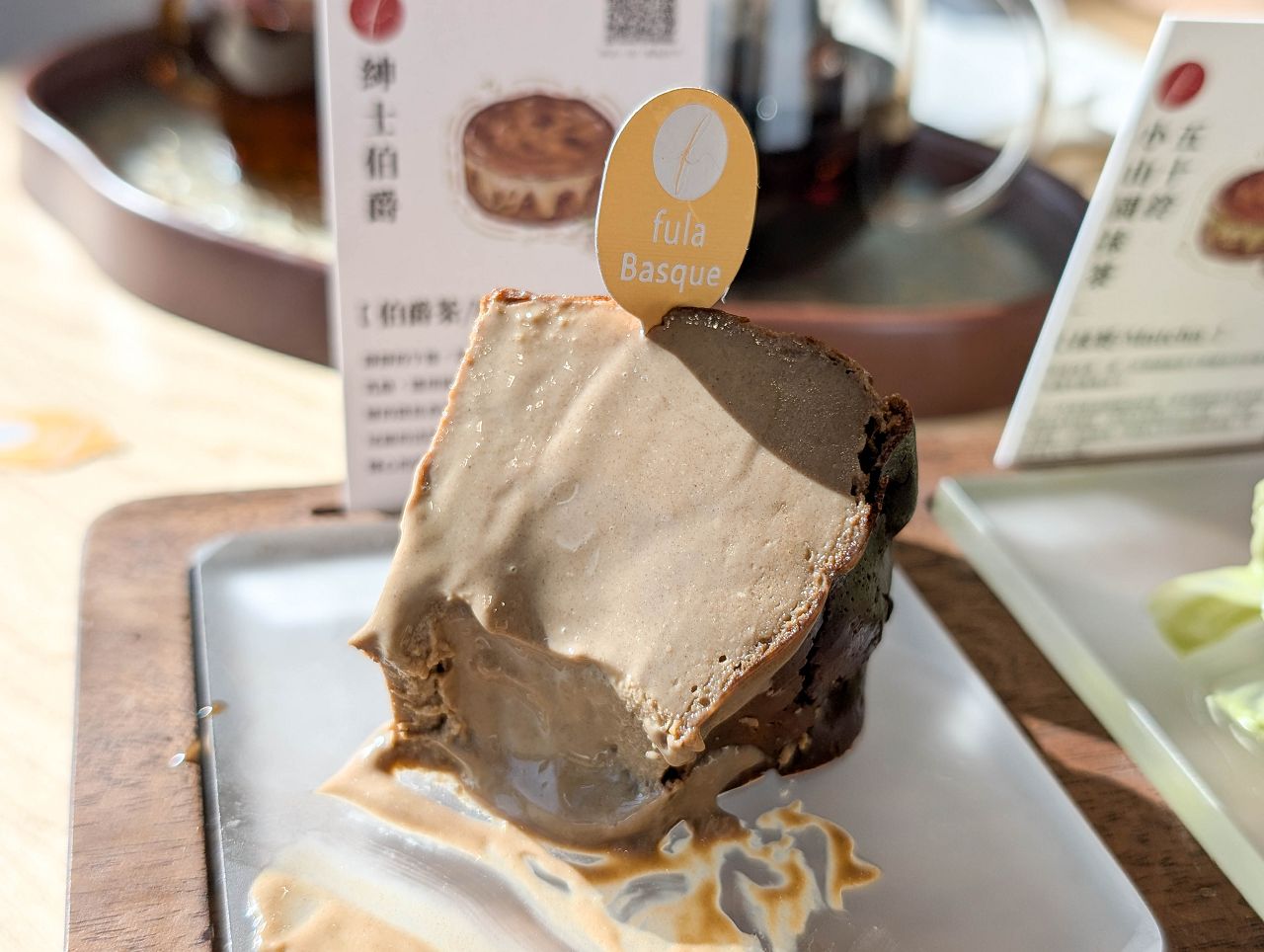 [食記][高雄市] FULA Coffee 高流門市 — 來自台南的巴斯克專門店進駐高雄光榮碼頭FOCUS13珊瑚廣場，享用流心巴斯克又能欣賞海港美景。