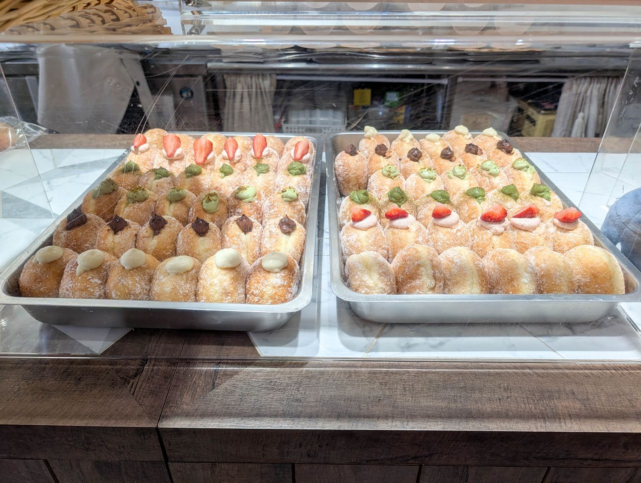 [食記][高雄市] Ooi哎依 生甜甜圈 — 原鯛魚燒專賣店改賣生甜甜圈，口感柔軟綿密內餡實在的生甜甜圈。