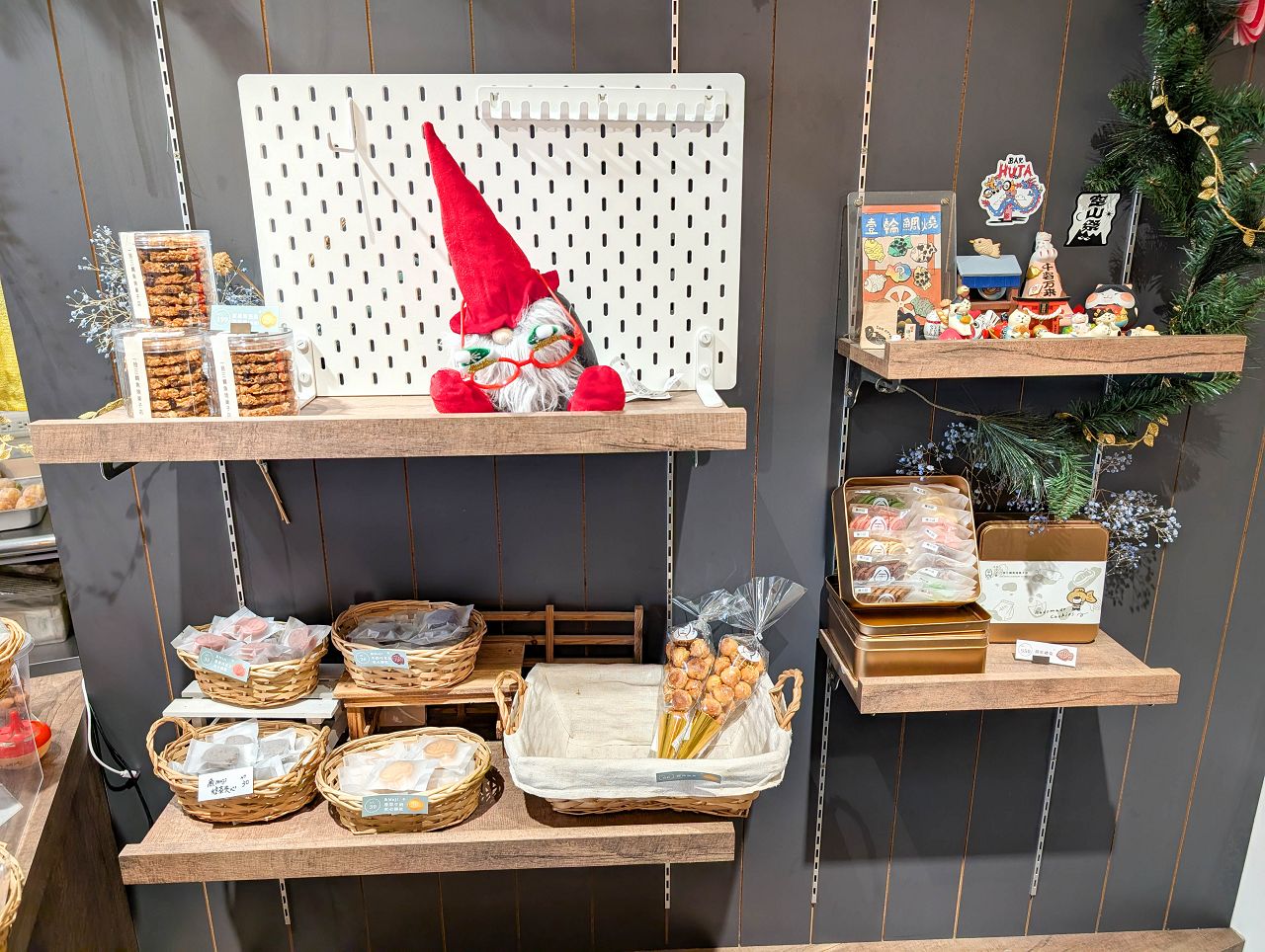 [食記][高雄市] Ooi哎依 生甜甜圈 — 原鯛魚燒專賣店改賣生甜甜圈，口感柔軟綿密內餡實在的生甜甜圈。