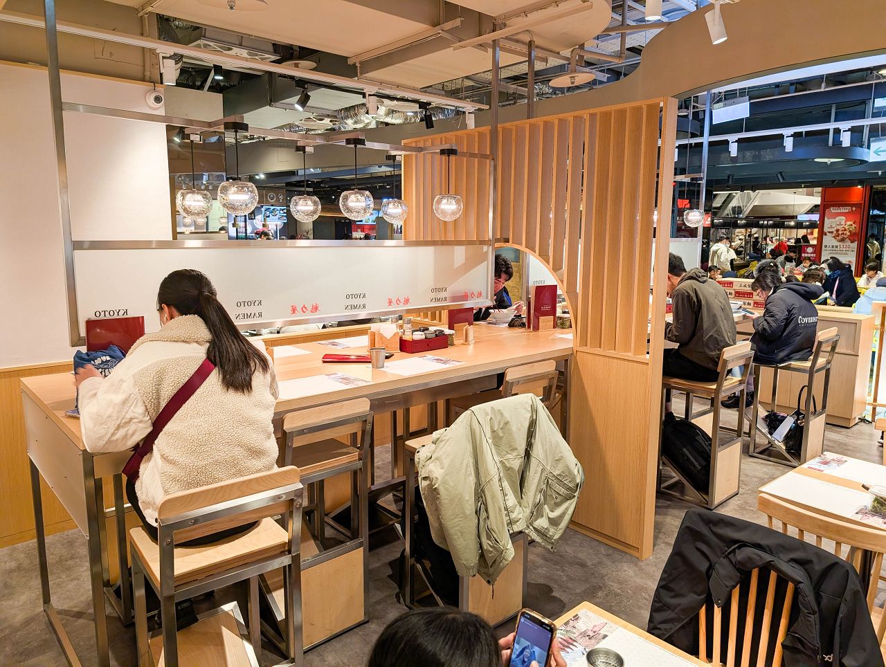 [食記][台北市] 京都北白川 魁力屋拉麵 台北本店 — 來自日本京都經典熟成醬油拉麵名店進駐台北新光三越南西三館
