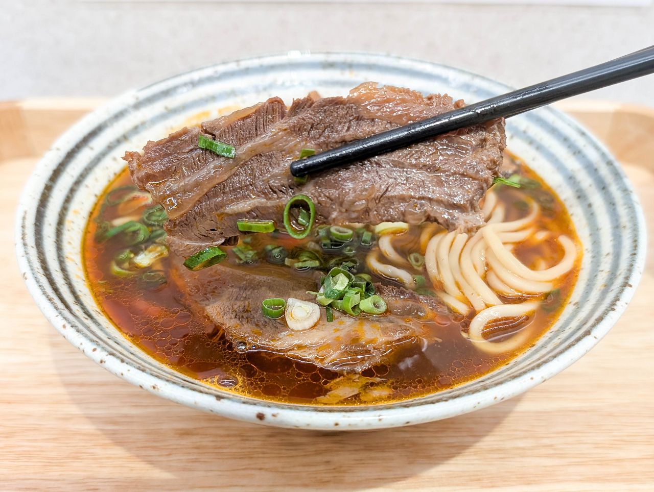 [食記][台北市] 御真牛牛肉麵 — 西門町牛肉麵推薦，曾於2023年榮獲台北國際牛肉麵節紅燒組亞軍。
