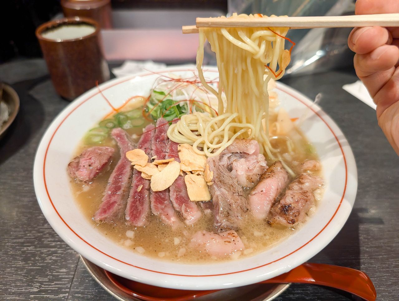 [食記][日本][京都] 祇園らーめん京 京都駅ビル店 — 京都車站拉麵小路內其中一間拉麵店，每日限量和牛牛排拉麵。