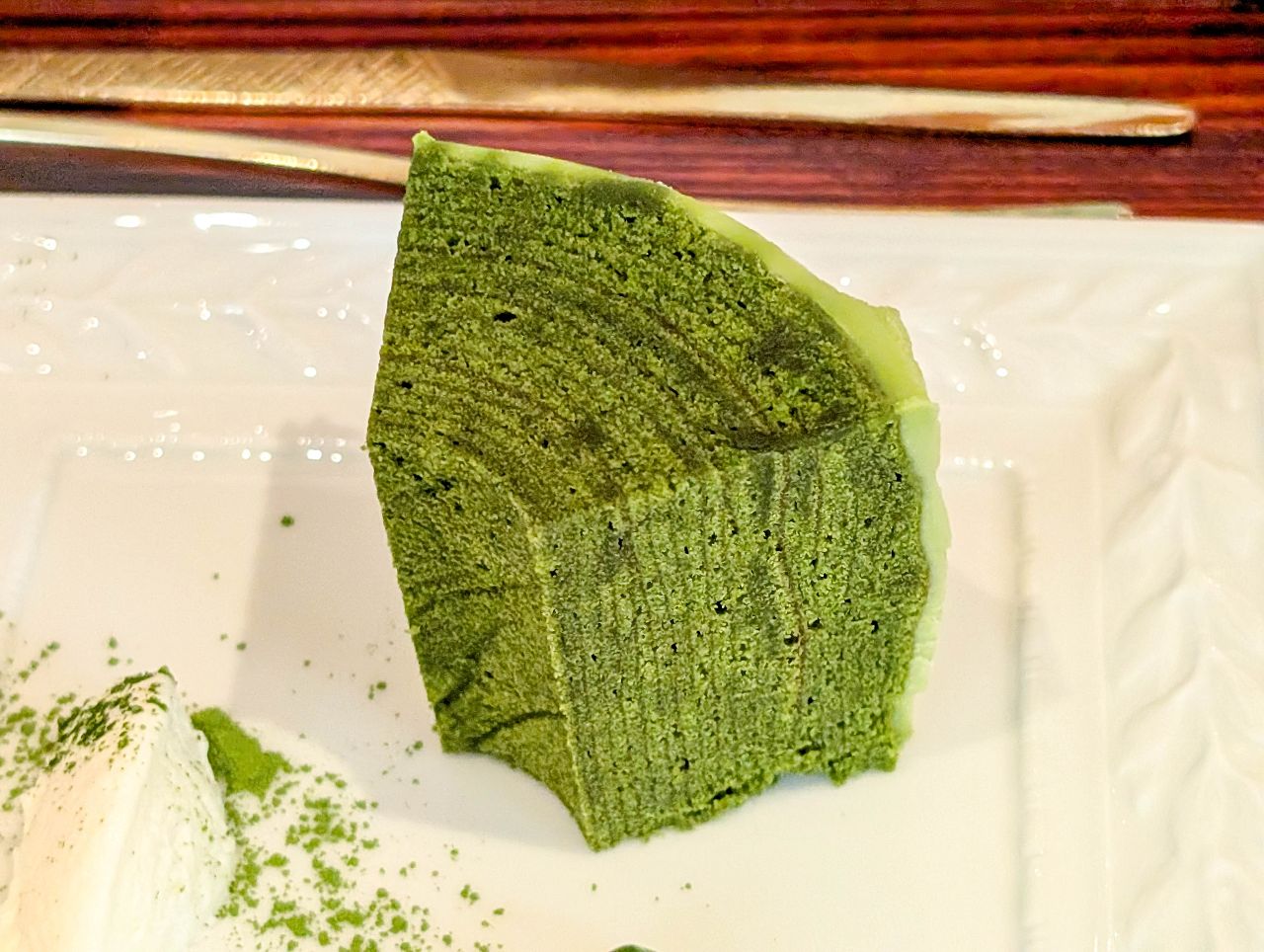 [食記][日本][京都] 丸久小山園 西洞院店 — 丸久小山園在京都市區直營店設置茶房，供應優質又濃郁美味的抹茶甜點和手刷抹茶。
