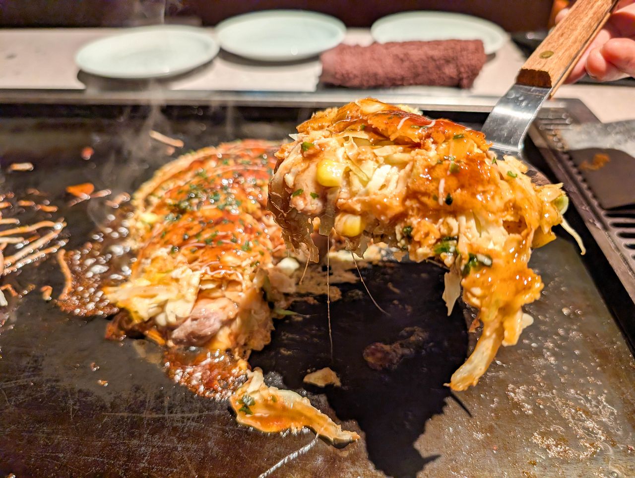 [食記][日本][大阪] 月島もんじゃ くうや 難波 — 來自東京的文字燒專賣餐廳在大阪難波開分店，供應豐富多樣的鐵板料理。