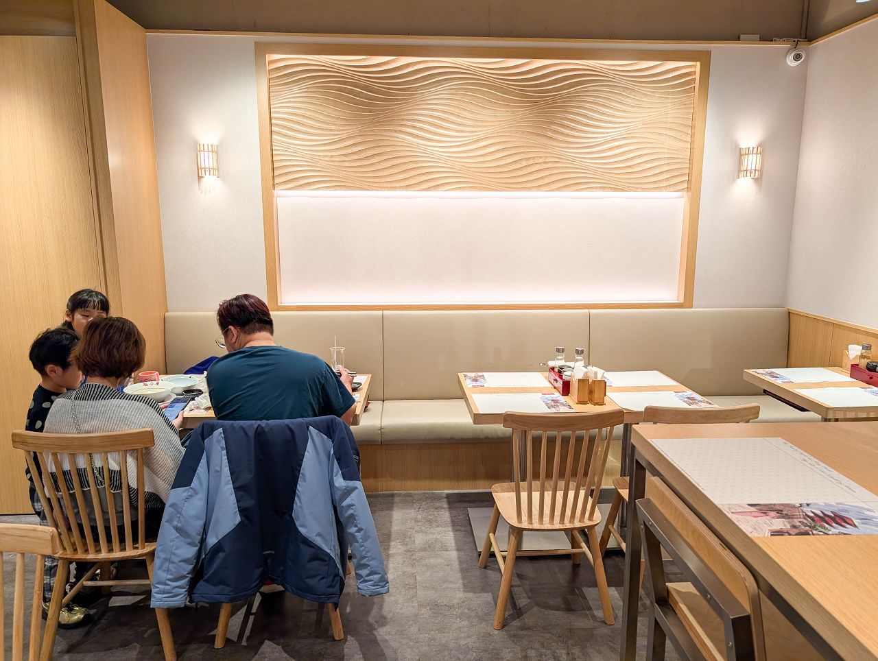 [食記][台北市] 京都北白川 魁力屋拉麵 台北本店 — 來自日本京都經典熟成醬油拉麵名店進駐台北新光三越南西三館
