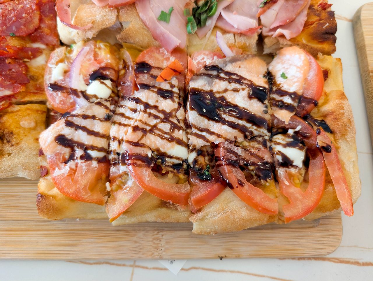 [食記][高雄市] Rom’antica Pizza 羅馬披薩青海店 — 高雄美術館附近羅馬式方形披薩專賣店