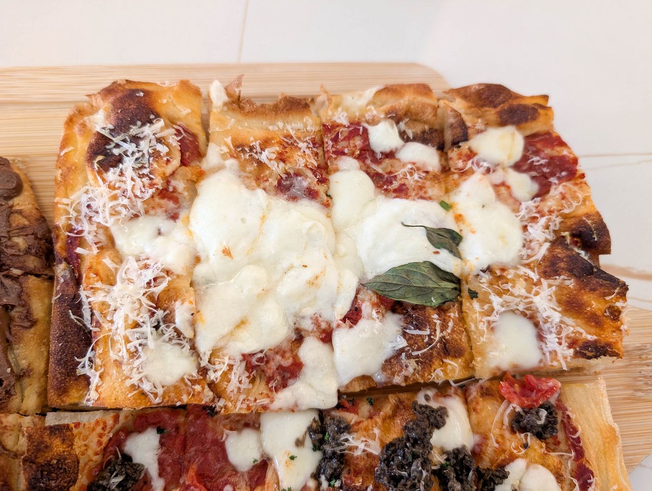 [食記][高雄市] Rom’antica Pizza 羅馬披薩青海店 — 高雄美術館附近羅馬式方形披薩專賣店