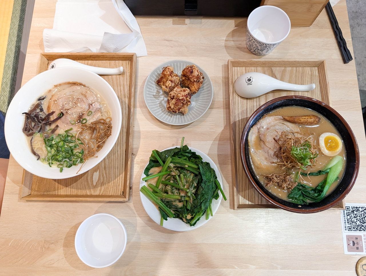[食記][高雄市] 拉麵 橫山家 高雄七賢店 — 屏東起家日籍老闆經營的拉麵店，主打秘製豚骨拉麵。