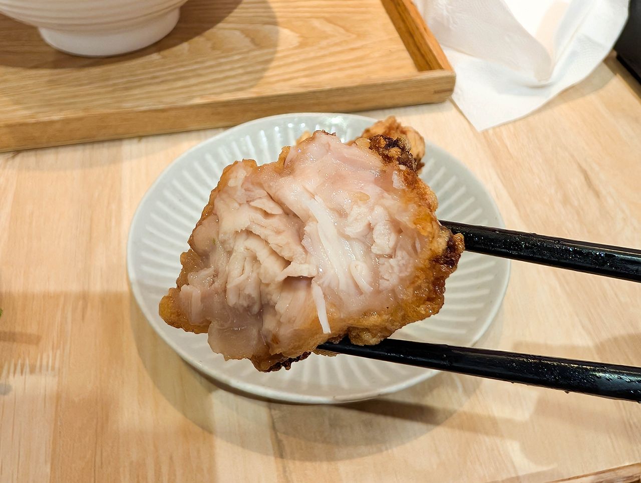 [食記][高雄市] 拉麵 橫山家 高雄七賢店 — 屏東起家日籍老闆經營的拉麵店，主打秘製豚骨拉麵。