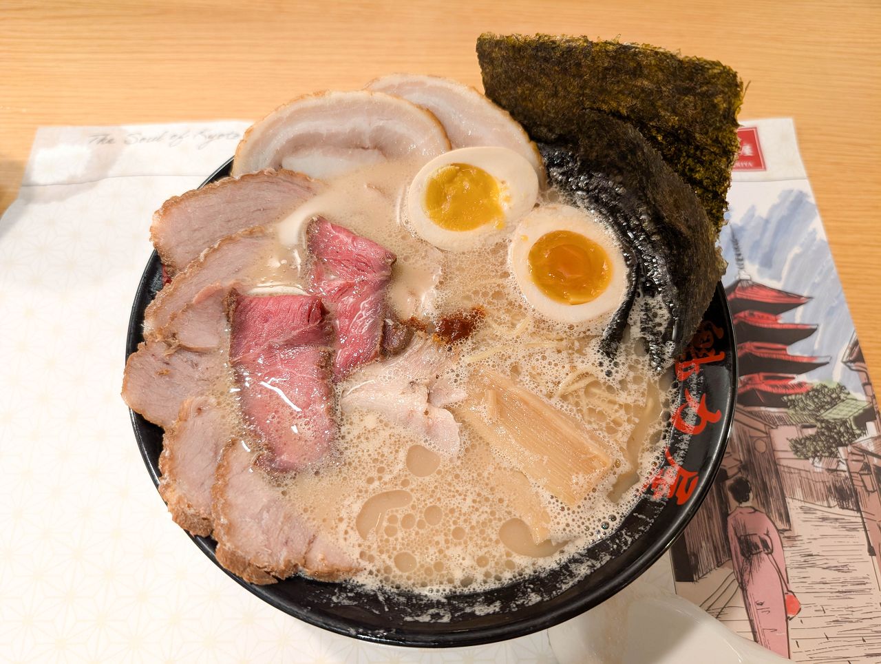 [食記][台北市] 京都北白川 魁力屋拉麵 台北本店 — 來自日本京都經典熟成醬油拉麵名店進駐台北新光三越南西三館