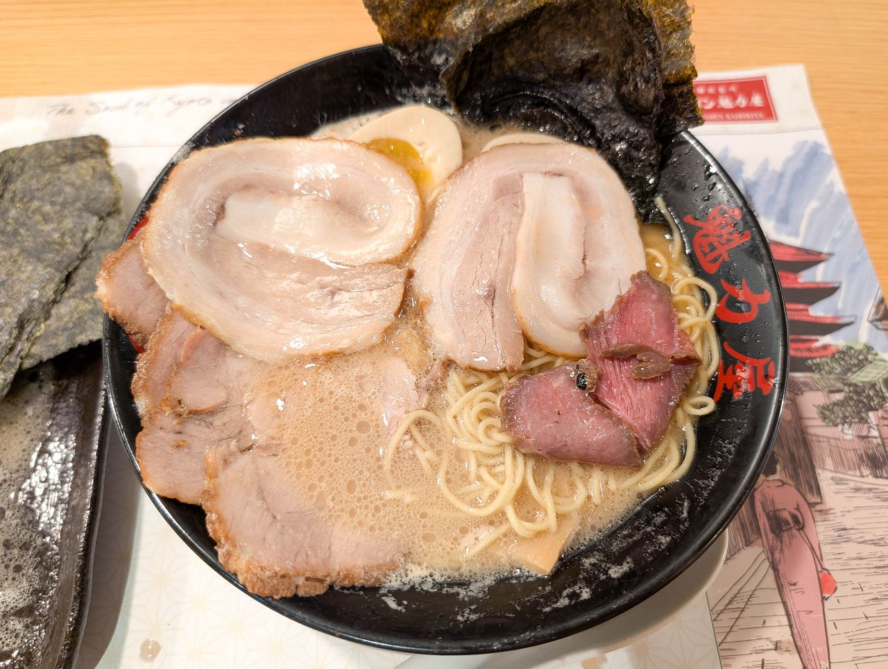[食記][台北市] 京都北白川 魁力屋拉麵 台北本店 — 來自日本京都經典熟成醬油拉麵名店進駐台北新光三越南西三館