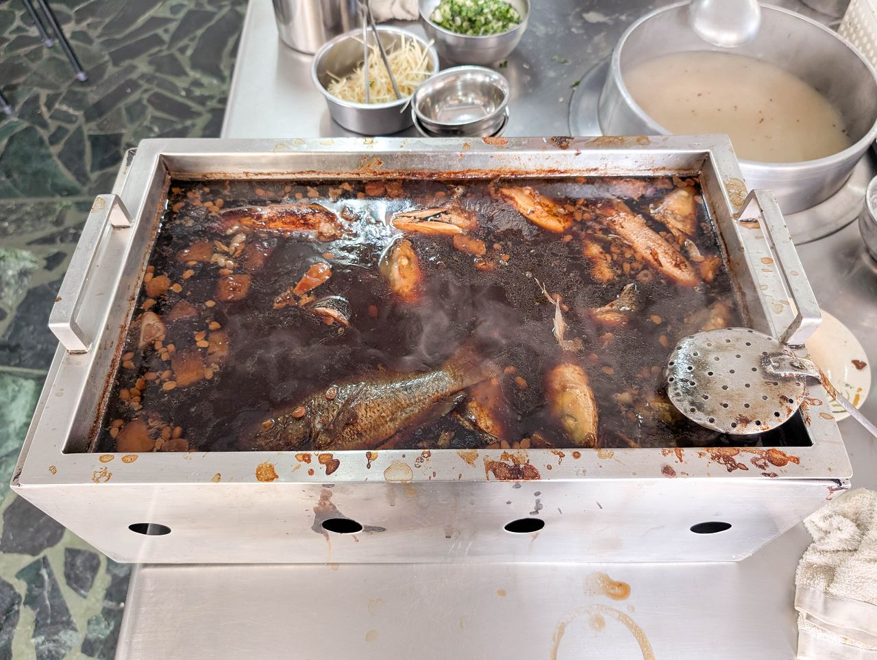 [食記][高雄市] 錦田肉燥飯 — 擁有50多年歷史的老字號肉燥飯專賣店