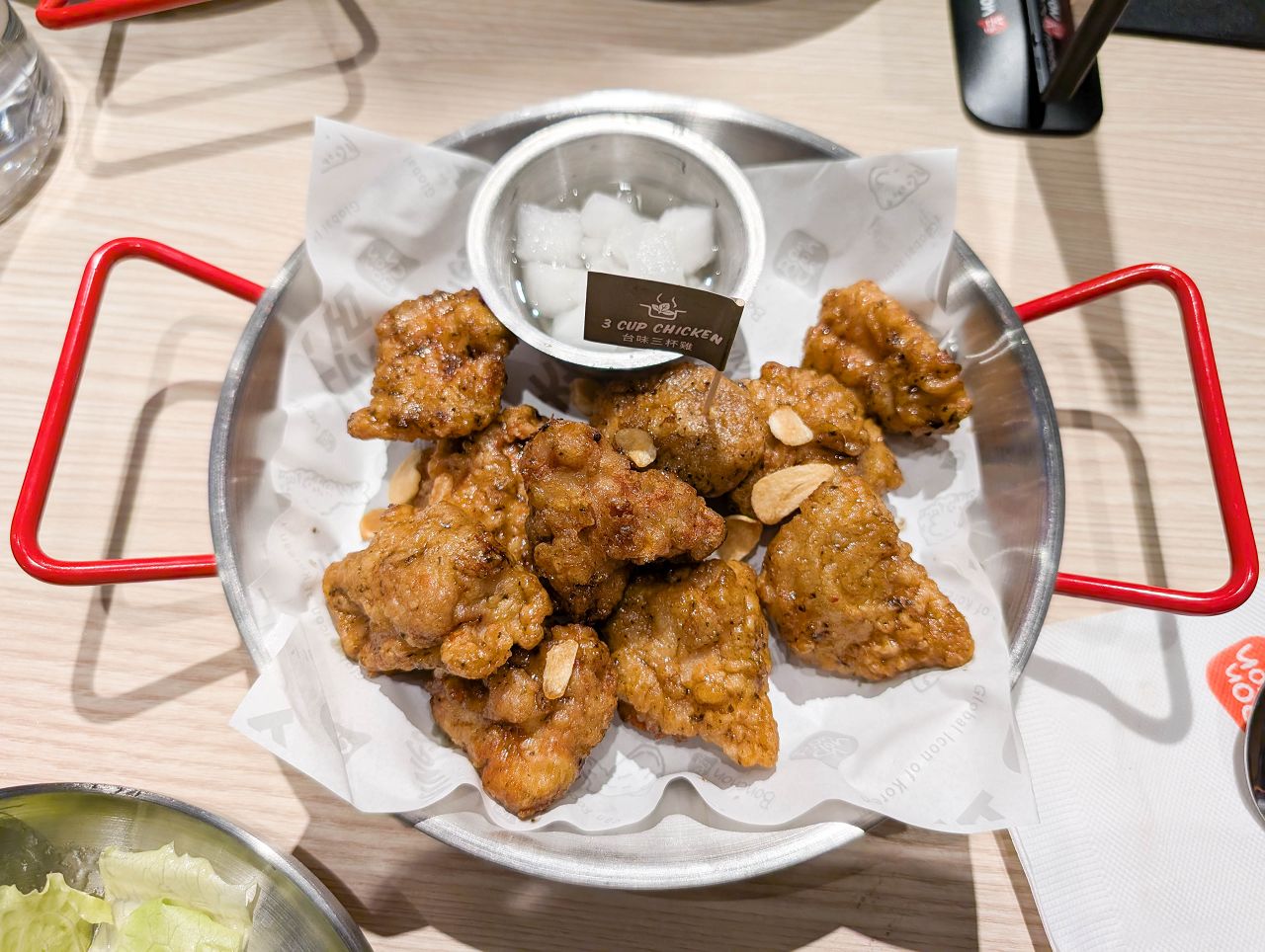 [食記][高雄市] Bonchon Chicken 本村韓食炸雞 高雄大立店 — 來自韓國釜山風靡全球的韓式炸雞品牌進駐高雄大立百貨