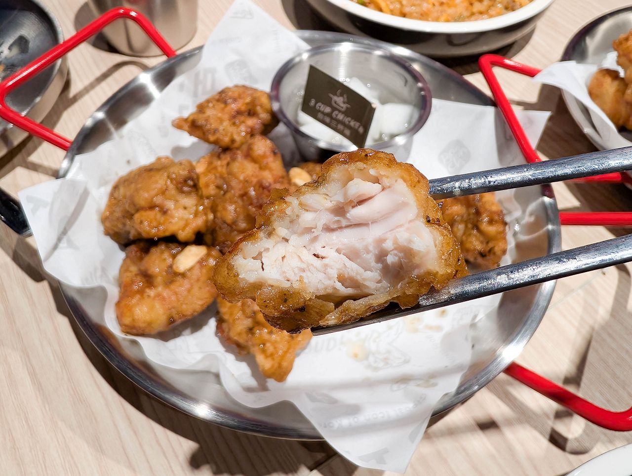 [食記][高雄市] Bonchon Chicken 本村韓食炸雞 高雄大立店 — 來自韓國釜山風靡全球的韓式炸雞品牌進駐高雄大立百貨
