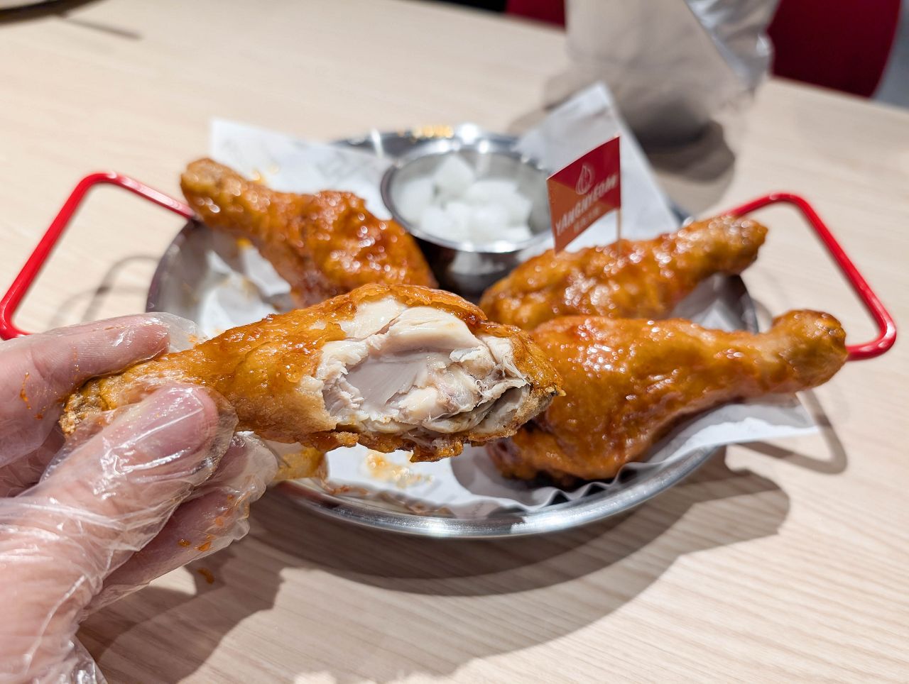[食記][高雄市] Bonchon Chicken 本村韓食炸雞 高雄大立店 — 來自韓國釜山風靡全球的韓式炸雞品牌進駐高雄大立百貨
