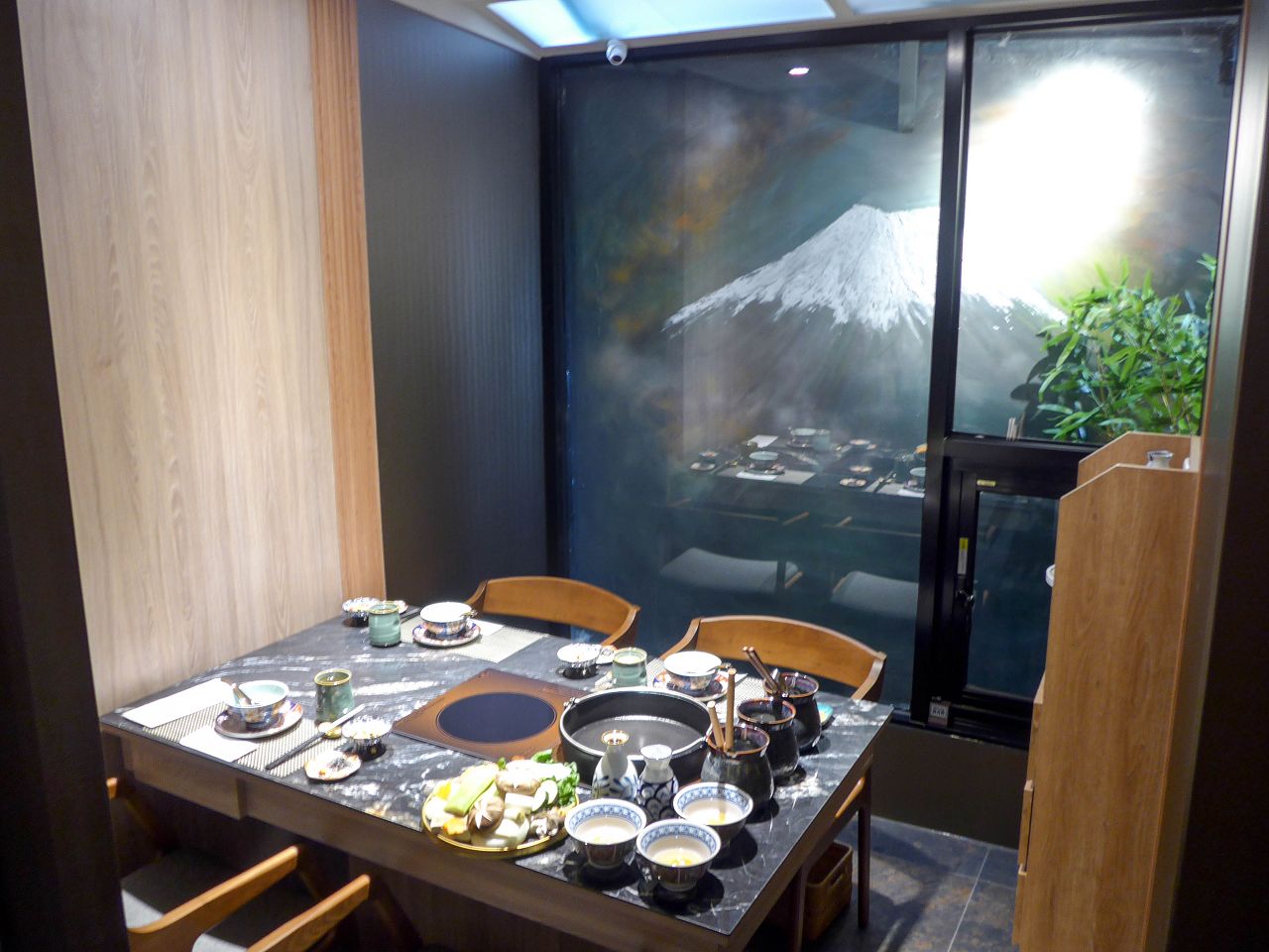 [食記][台北市] 祇園.禪院壽喜燒專門店 — 大安區新開幕京都祇園壽喜燒，全包廂預約困難店，完美演繹關西風壽喜燒的醬汁底蘊與職人精神。台北約會首選、藝人名人私房餐廳。