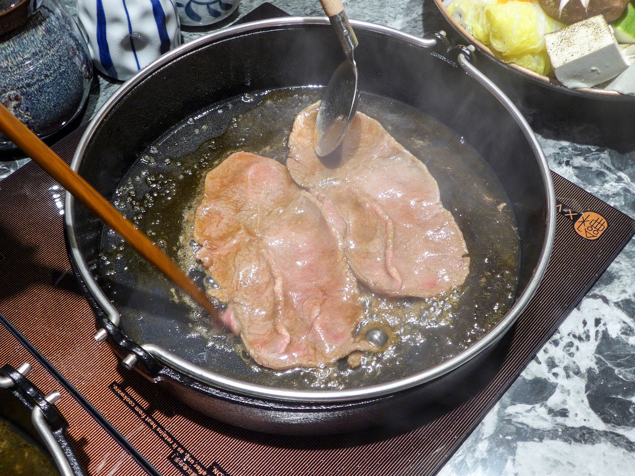 [食記][台北市] 祇園.禪院壽喜燒專門店 — 大安區新開幕京都祇園壽喜燒，全包廂預約困難店，完美演繹關西風壽喜燒的醬汁底蘊與職人精神。台北約會首選、藝人名人私房餐廳。