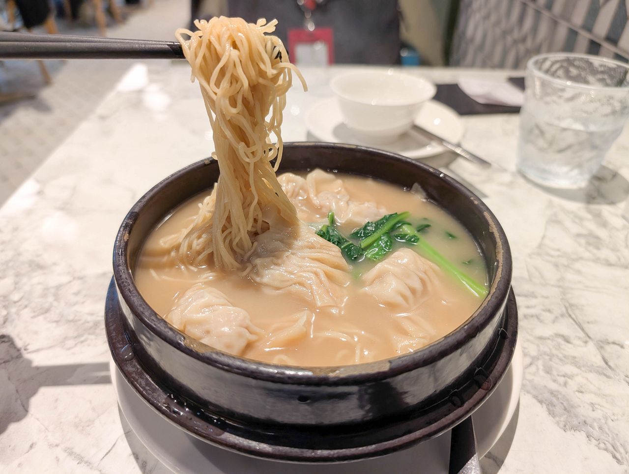 [食記][台北市] 荷李活茶街 — SOGO忠孝館2樓港式飲茶餐廳