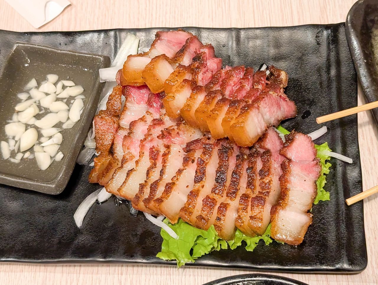 [食記][高雄市] 番太郎味自慢料理 — 中央公園對面豐富多樣的日本料理和台式熱炒，朋友團體聚餐好選擇。