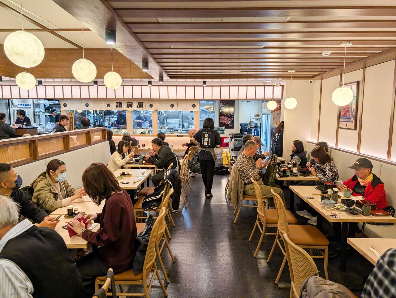[食記][台北市] 肥前屋 — 捷運中山站附近七條通內擁有50年歷史的鰻魚飯老店回歸啦！