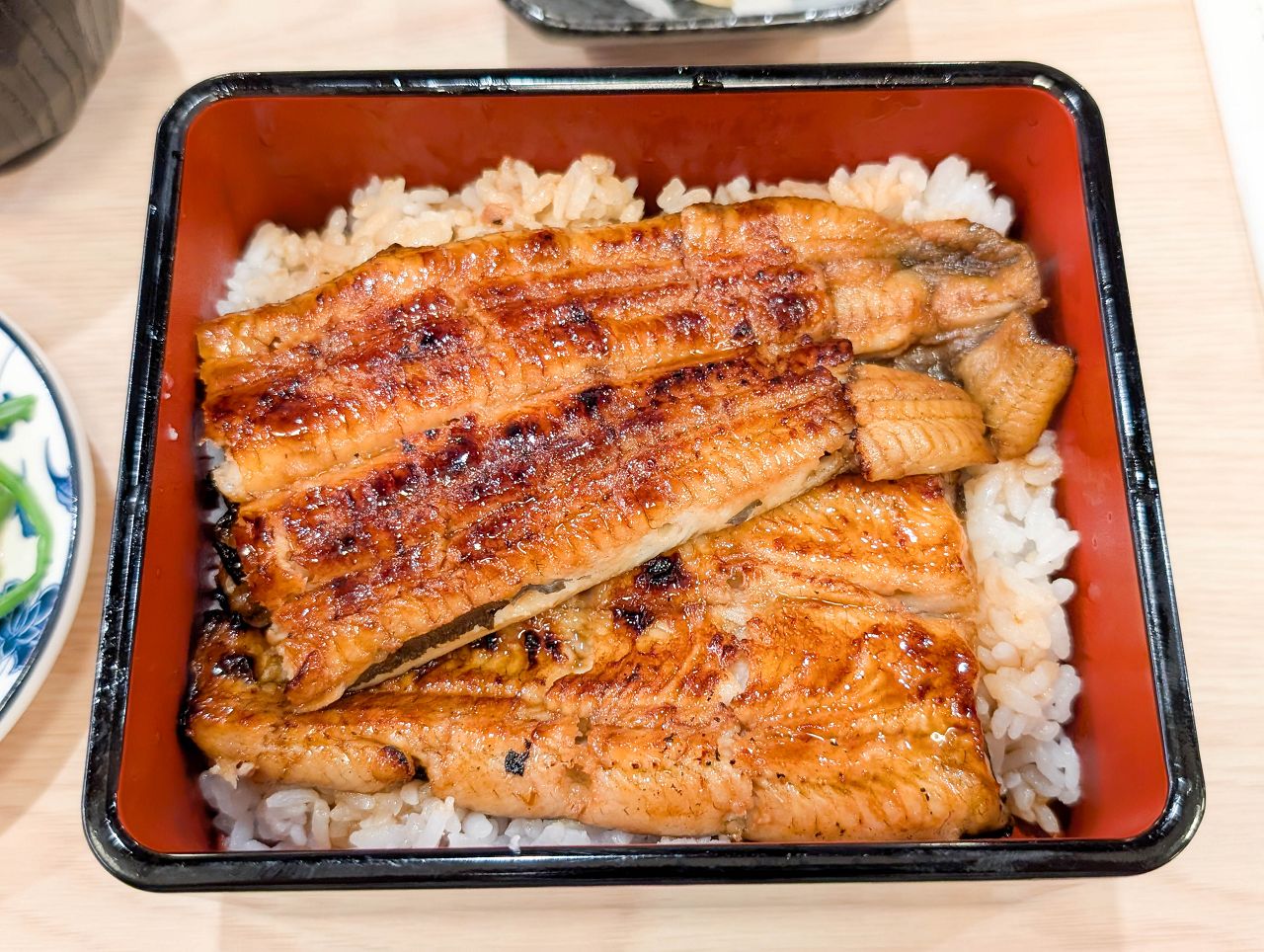 [食記][台北市] 肥前屋 — 捷運中山站附近七條通內擁有50年歷史的鰻魚飯老店回歸啦！