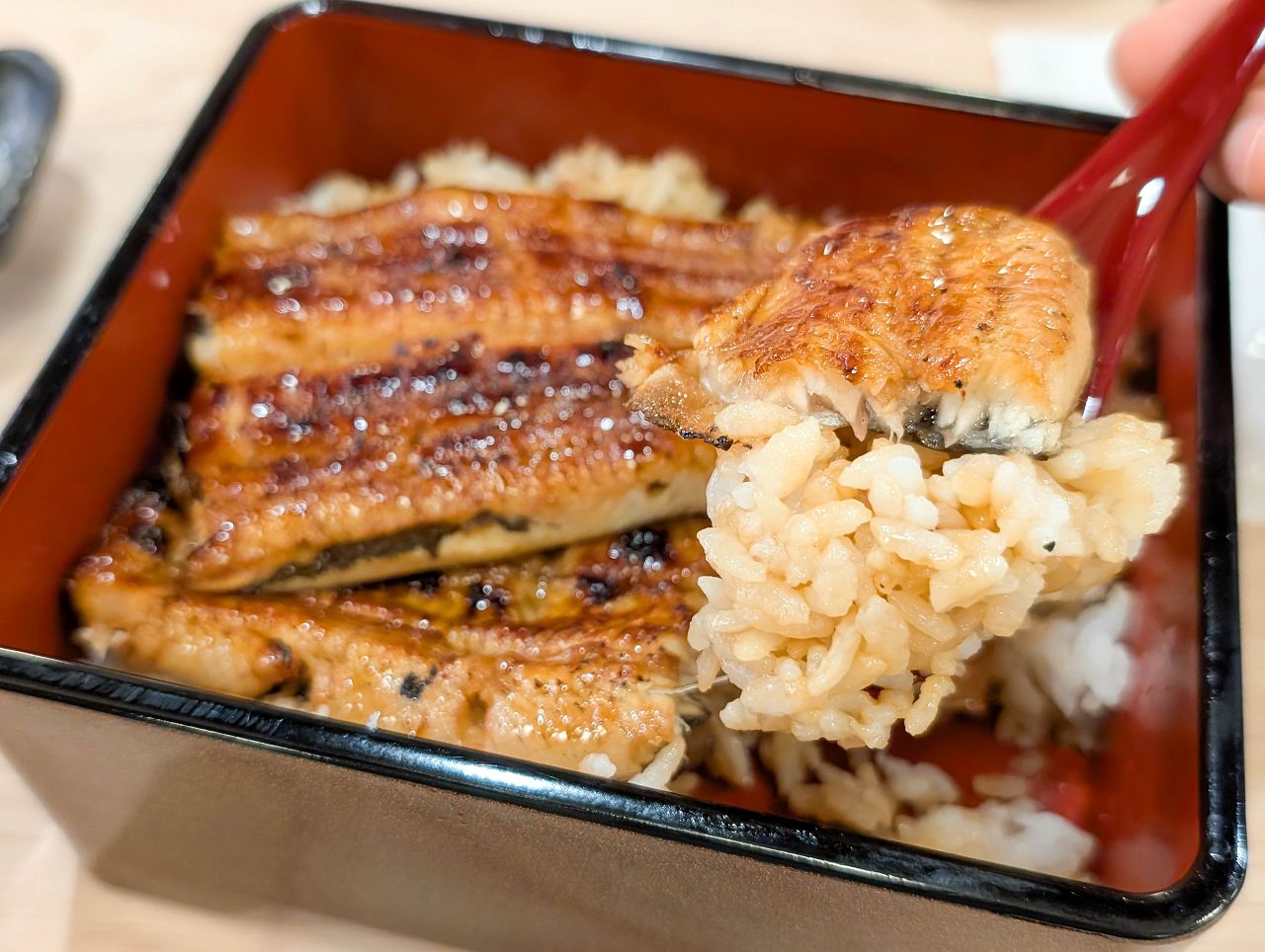 [食記][台北市] 肥前屋 — 捷運中山站附近七條通內擁有50年歷史的鰻魚飯老店回歸啦！