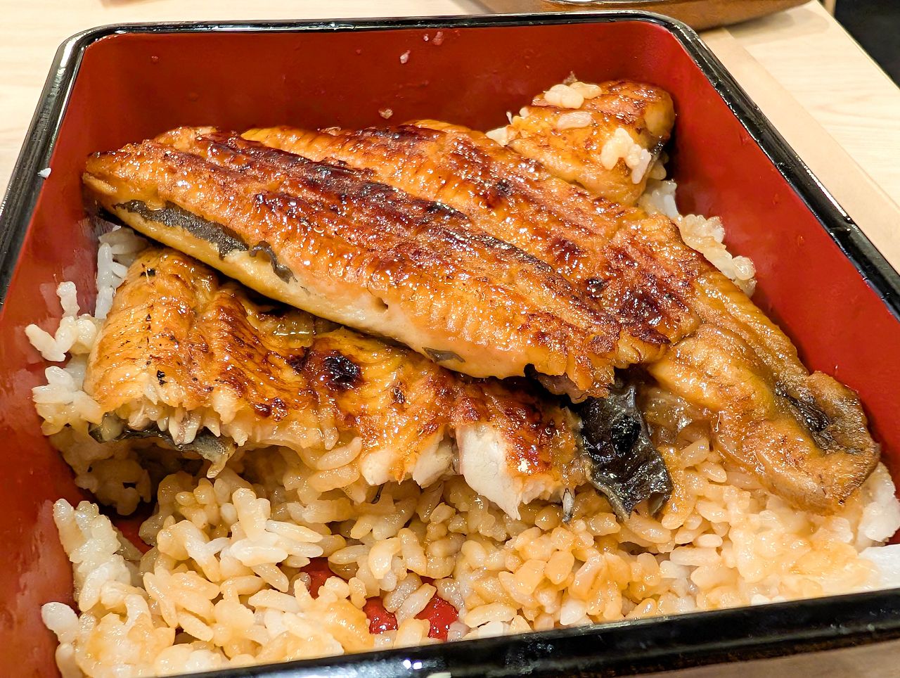 [食記][台北市] 肥前屋 — 捷運中山站附近七條通內擁有50年歷史的鰻魚飯老店回歸啦！
