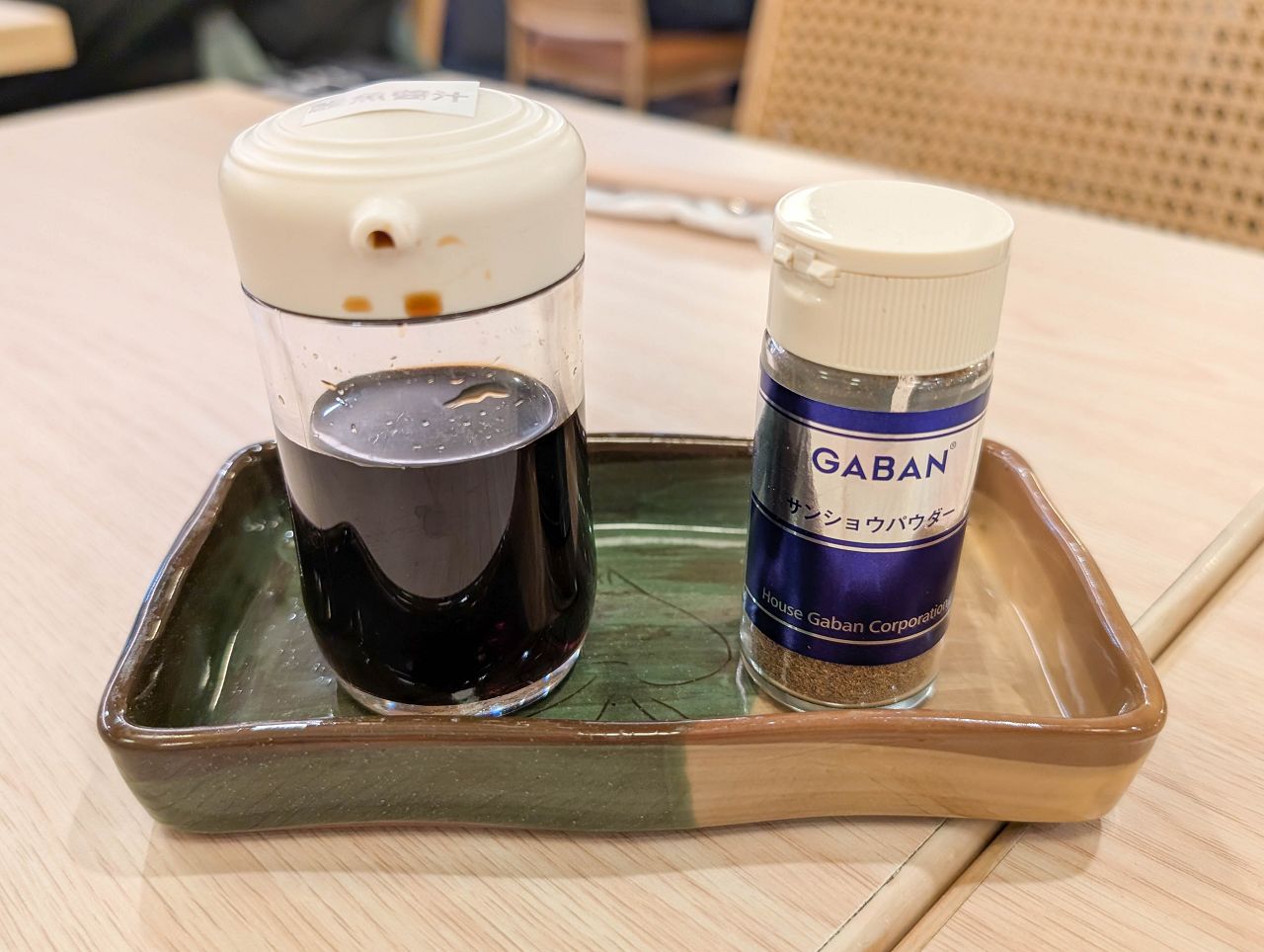 [食記][台北市] 肥前屋 — 捷運中山站附近七條通內擁有50年歷史的鰻魚飯老店回歸啦！