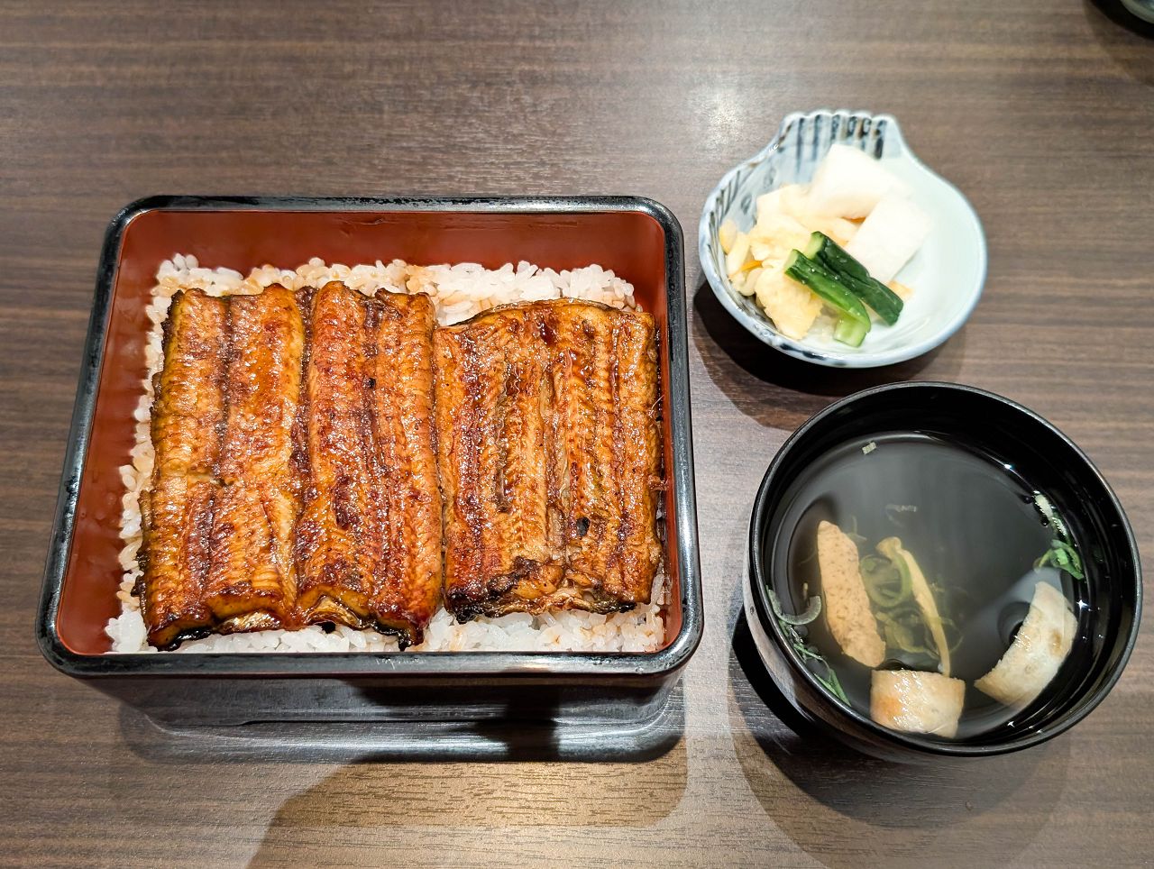 [食記][台北市] 魚庄 — 來自日本埼玉縣百年鰻魚飯老字號品牌，榮獲米其林指南餐廳。