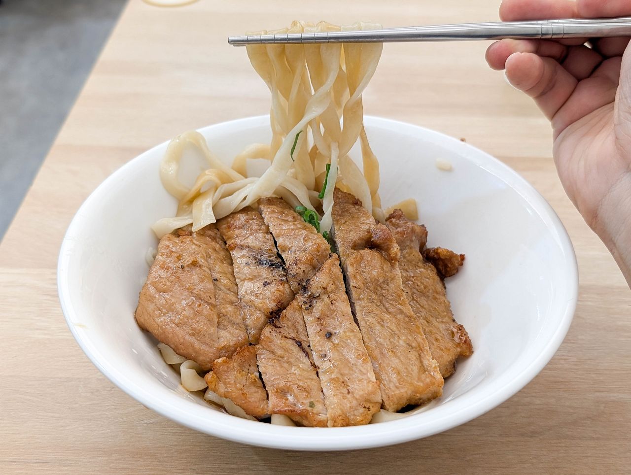 [食記][台北市] 巢飯麵食館 市府店 — 信義區平價炒飯麵食小館