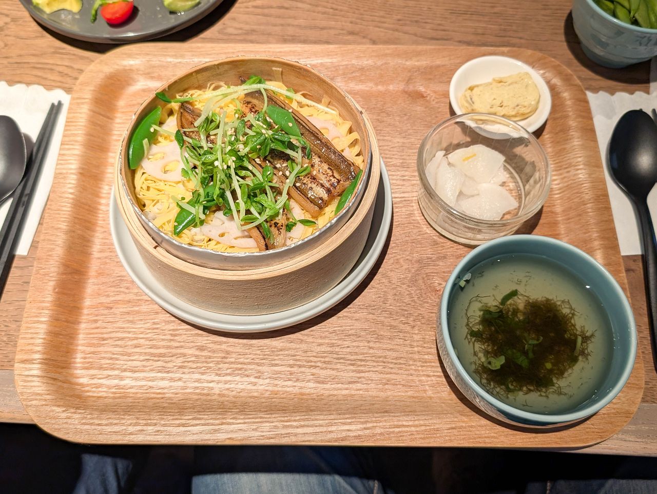 [食記][高雄市] WIRED CHAYA 茶屋 高雄大立店