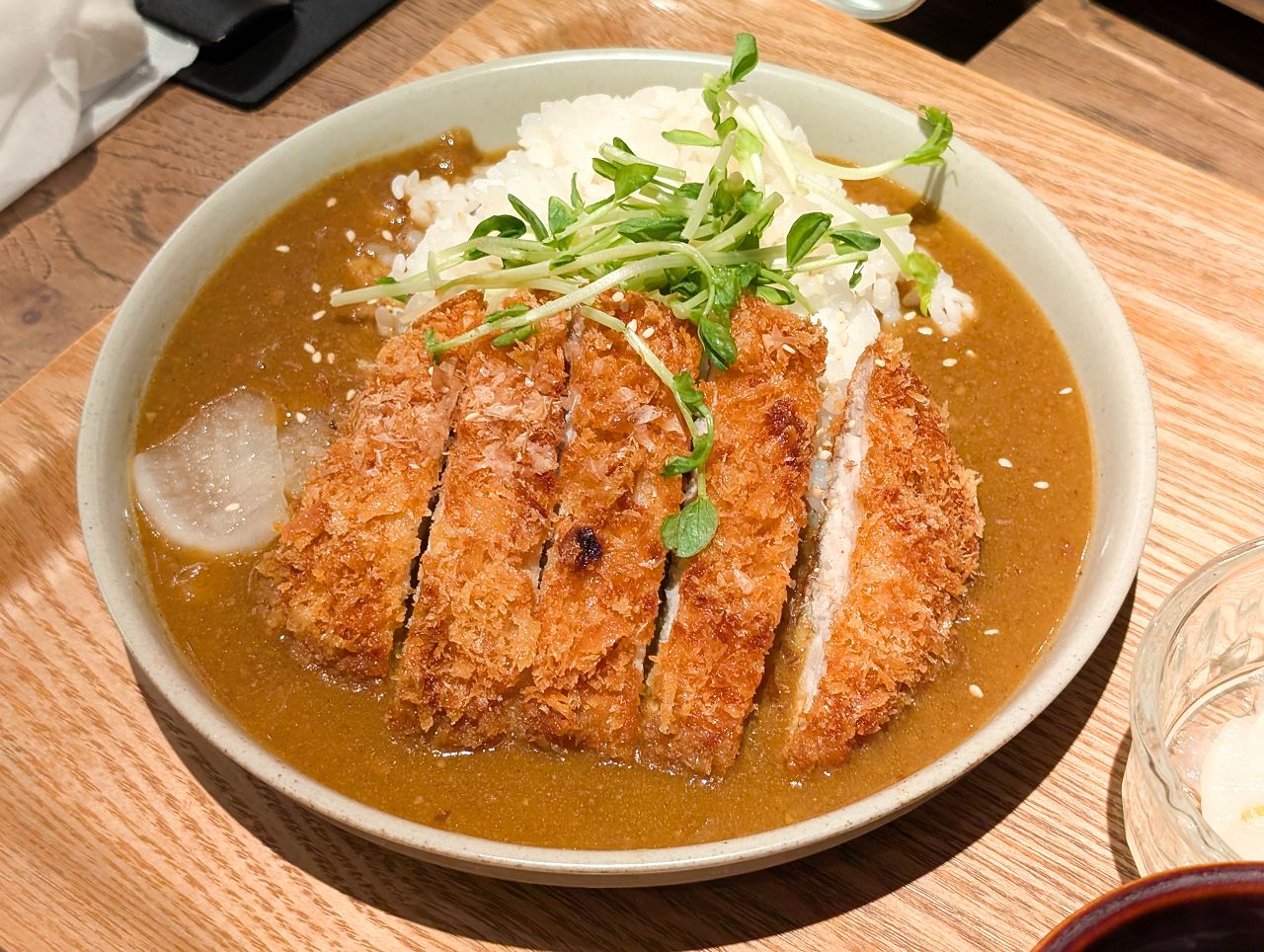[食記][高雄市] WIRED CHAYA 茶屋 高雄大立店