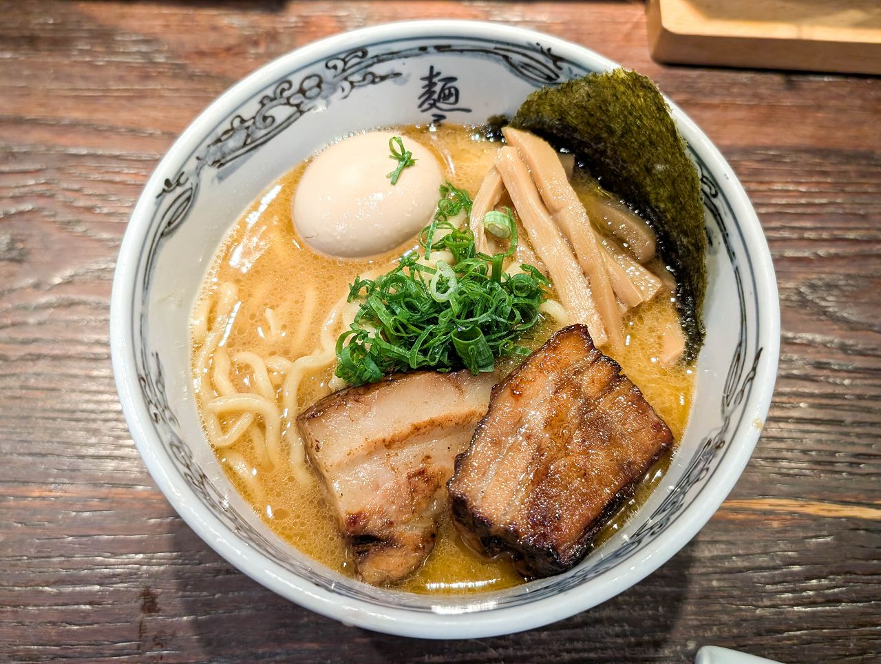 [食記][台北市] 麵屋武藏 神山 — 每日限量有一條帶骨腱子肉的太刀拉麵