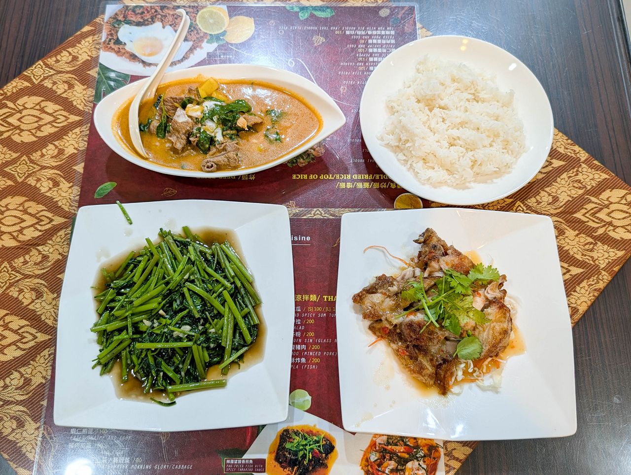[食記][新竹市] 曉芳泰式料理 — 金山街老字號平價泰式料理